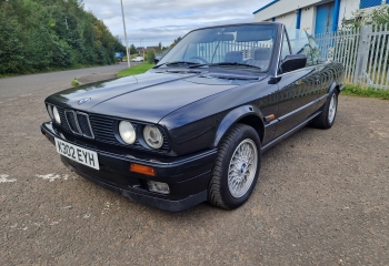 BMW E30 320i Cabriolet