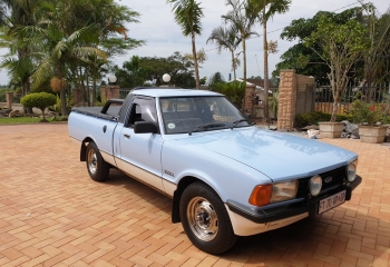 Ford Cortina P100 3.0 V6 - 5 Speed